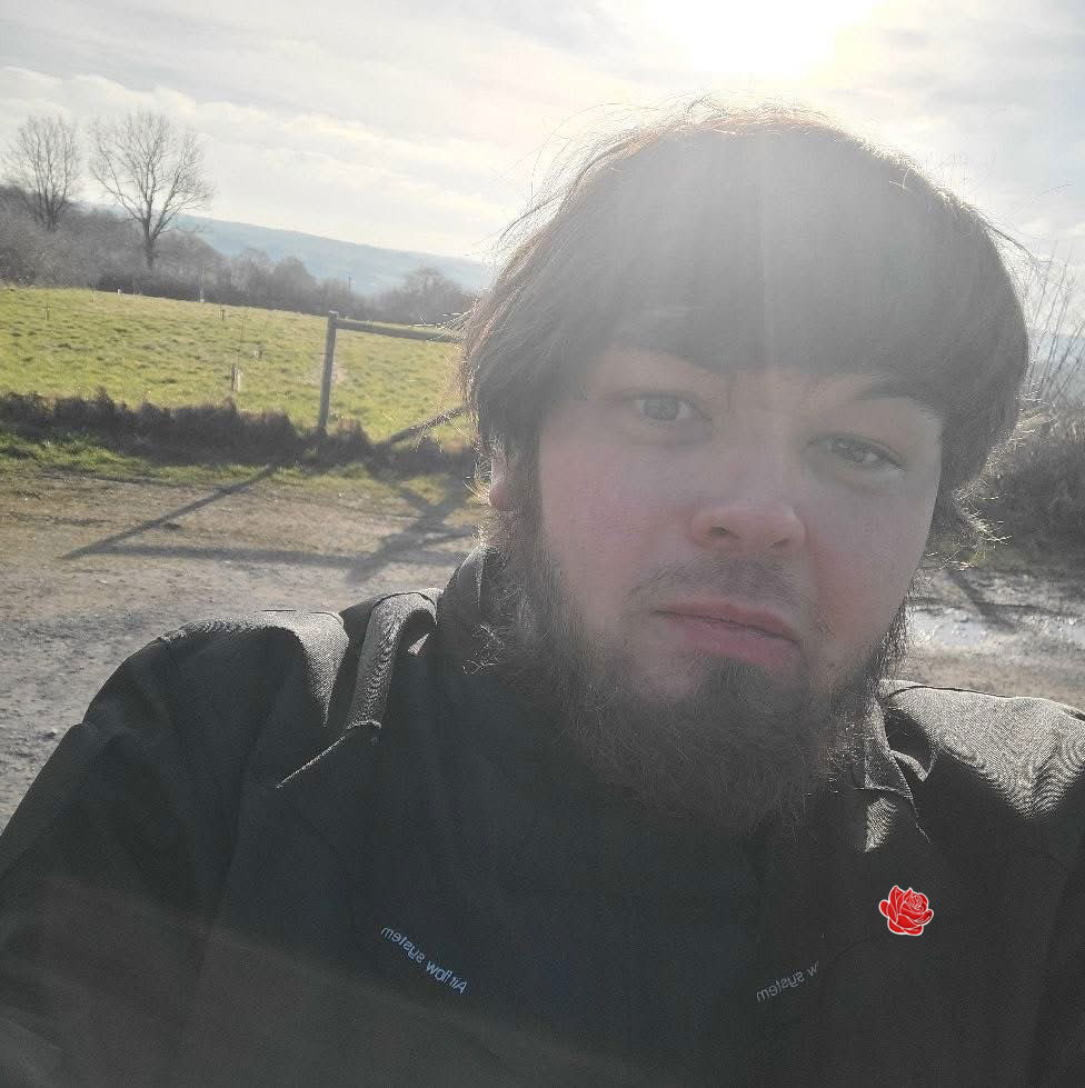 Lyndon Davies – profile image