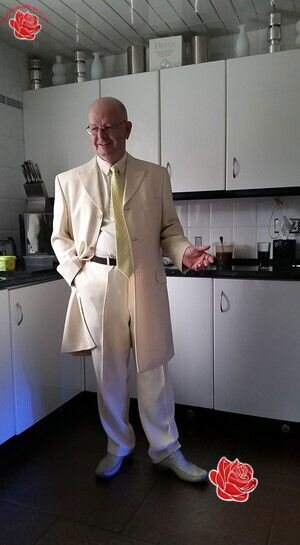 Donald Gray – profile image