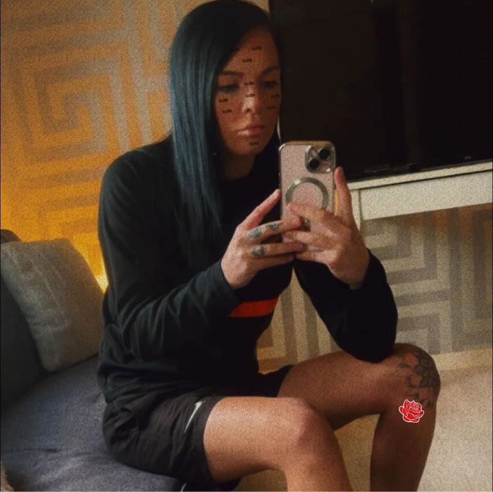 Paige Leslie additional image